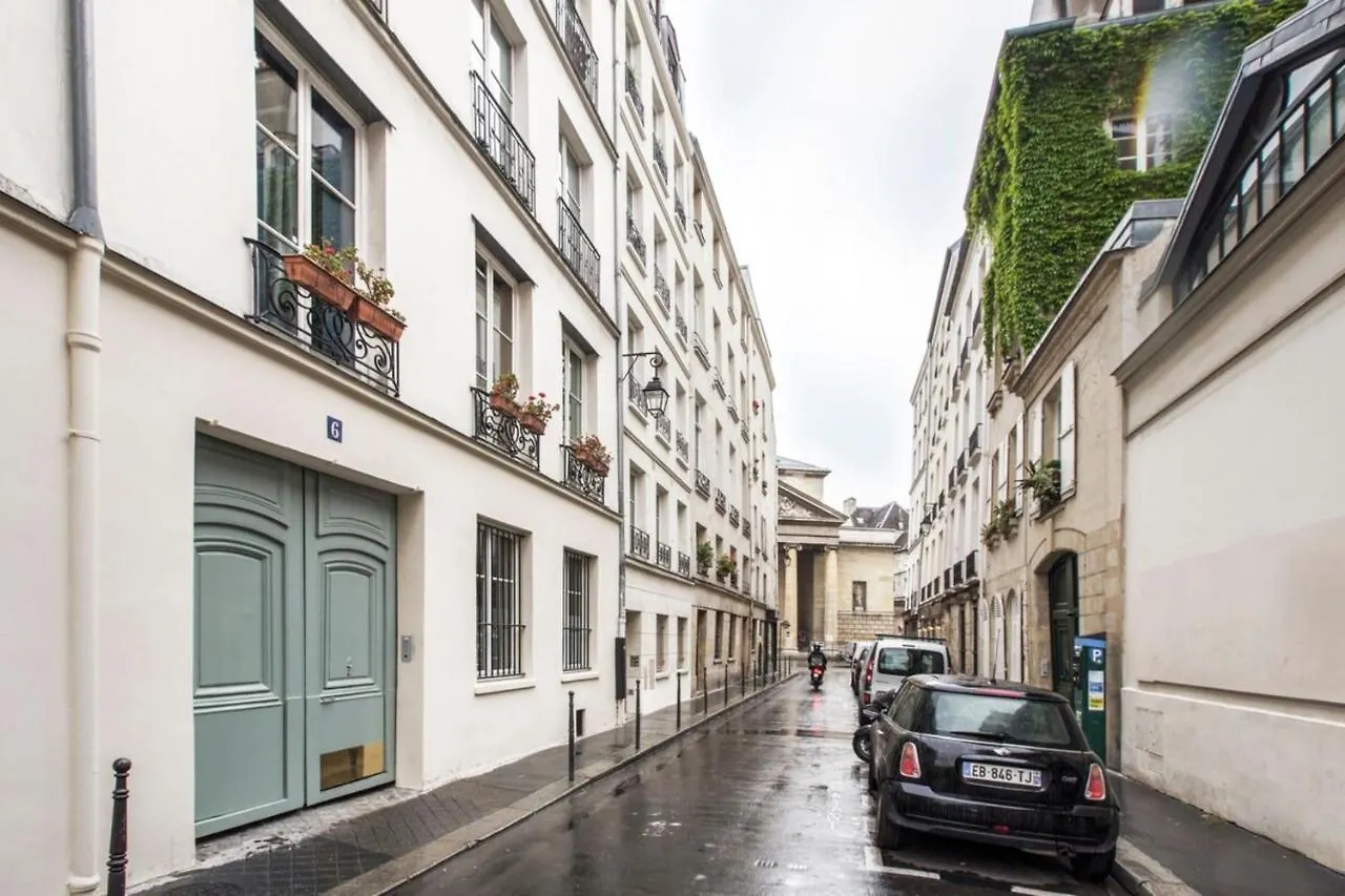 Apartment Modern In The Heart Of The Marais Paris